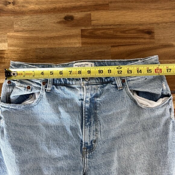 Abercrombie & Fitch Women's The 90s Straight Ultra High Rise Jean Size 33/16 L - Picture 5 of 16